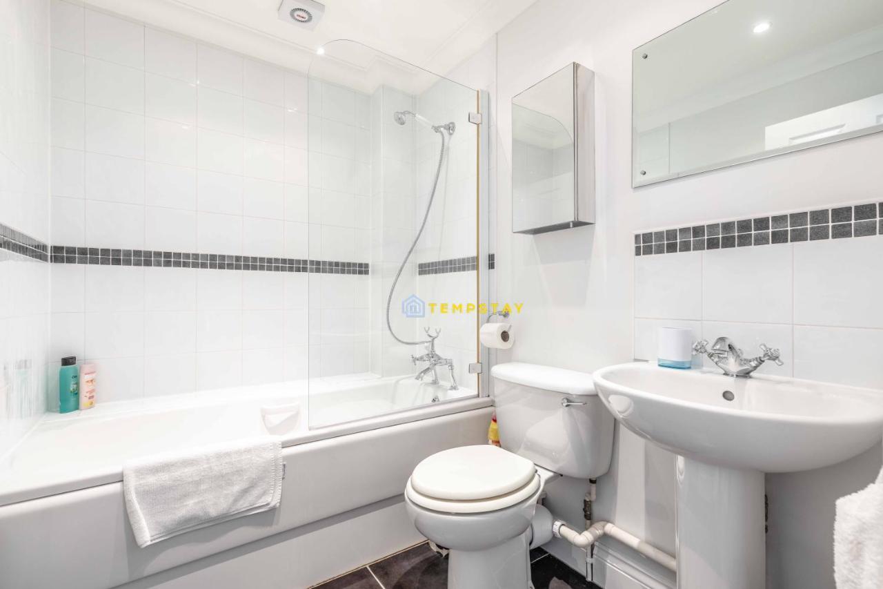 Perfect Spot In Central Windsor & Free Parking! Dış mekan fotoğraf